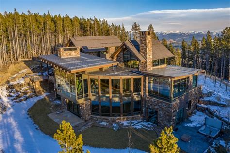 Go on a Secluded Nature Retreat at this Mountain .